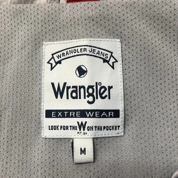 Wrangler Silver Water Resistant Light Jacket Size Medium - Picture 3 of 14